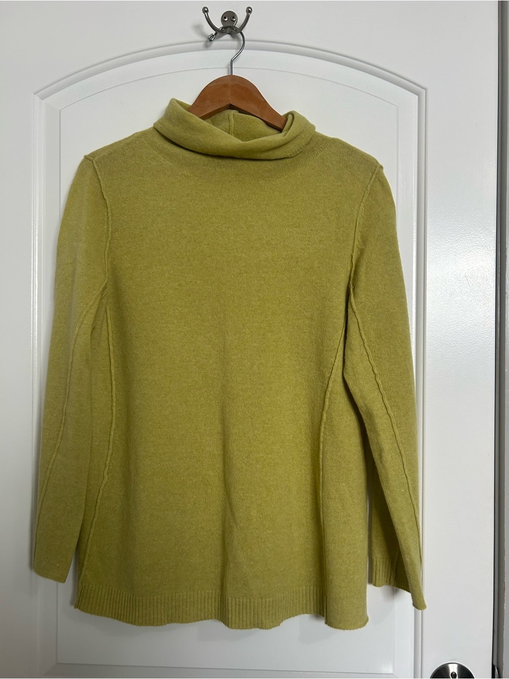 J Jill Cashmere Wool Blend Italian Yarn Turtleneck Sweater Size M chic preppy